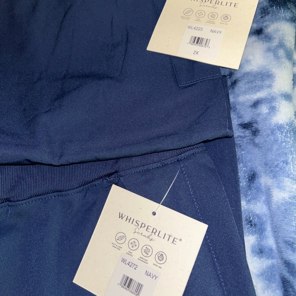 Scrub sets - Picture 4 of 5